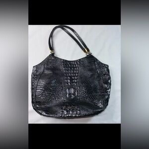 Elegant Black Crocodile-Embossed Women's Bag